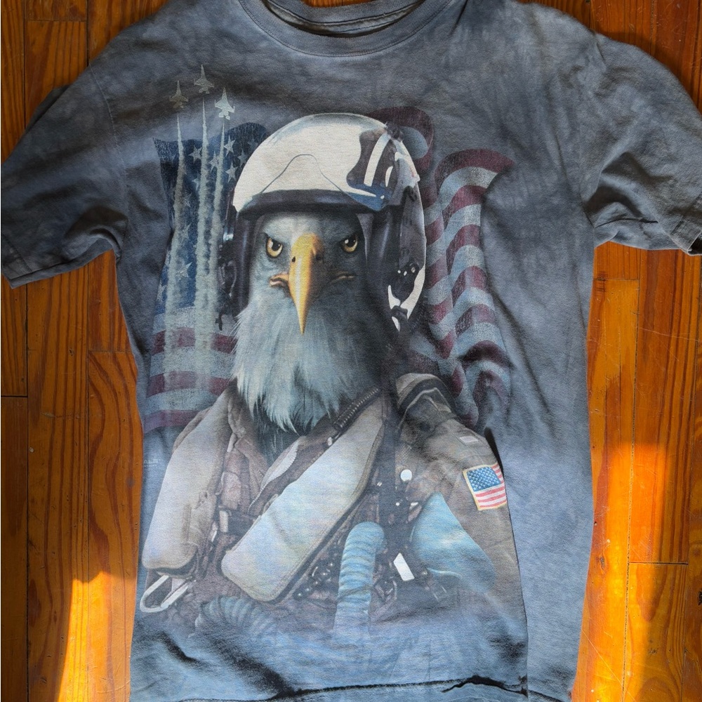 The Mountain Gray Patriotic Eagle Tee